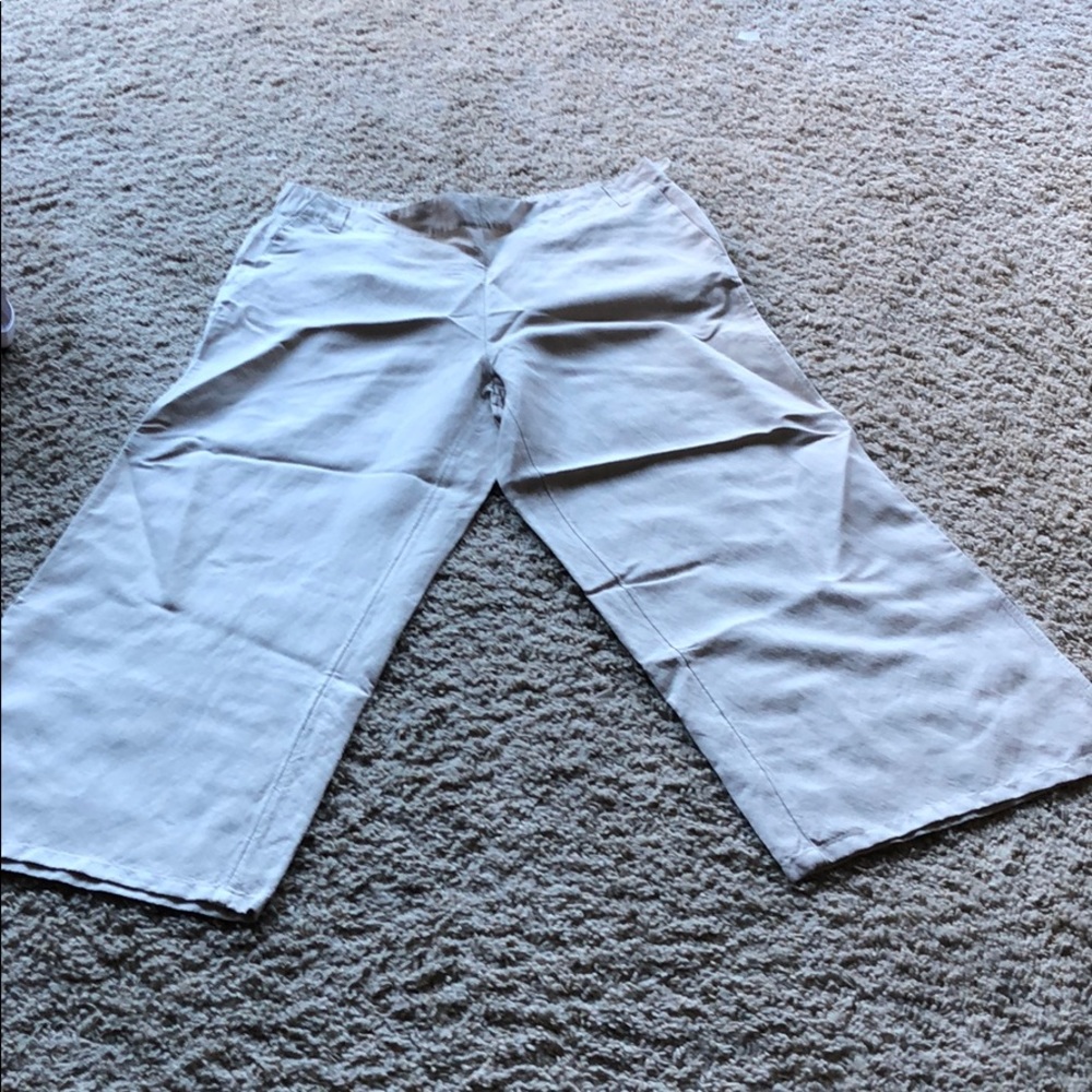 Wide legged pants